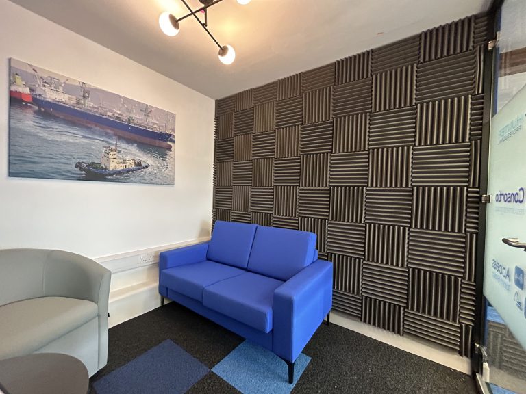 Consortio - Meeting room with acoustic panelling