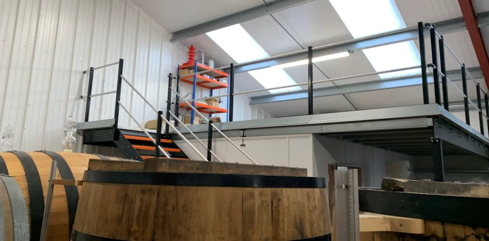 Burning Sky | Mezzanine floor