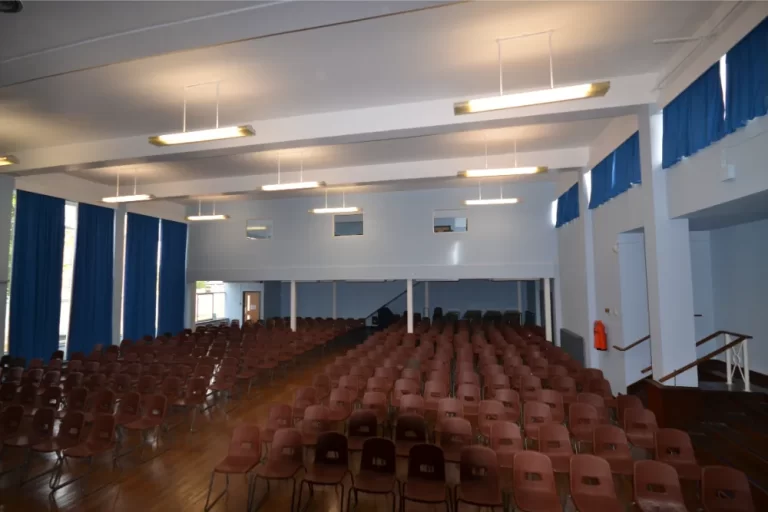 Hazelwick School | Mezzanine floor in hall.