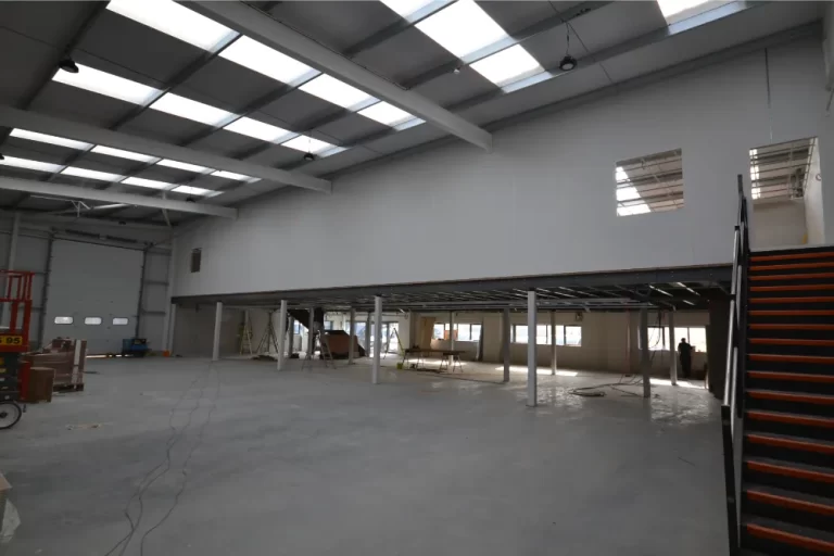 Pragma | Mezzanine in warehouse space.