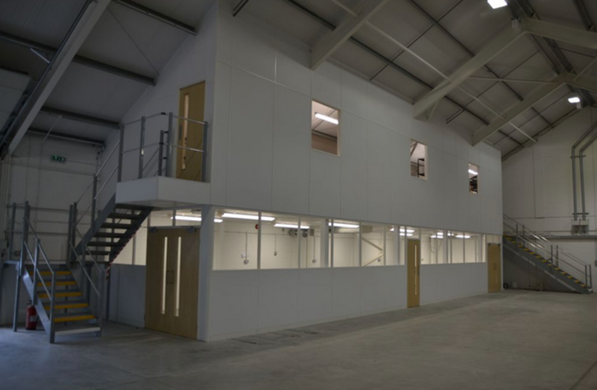 Mezzanine Floor Installation | Mezzanine office floor.