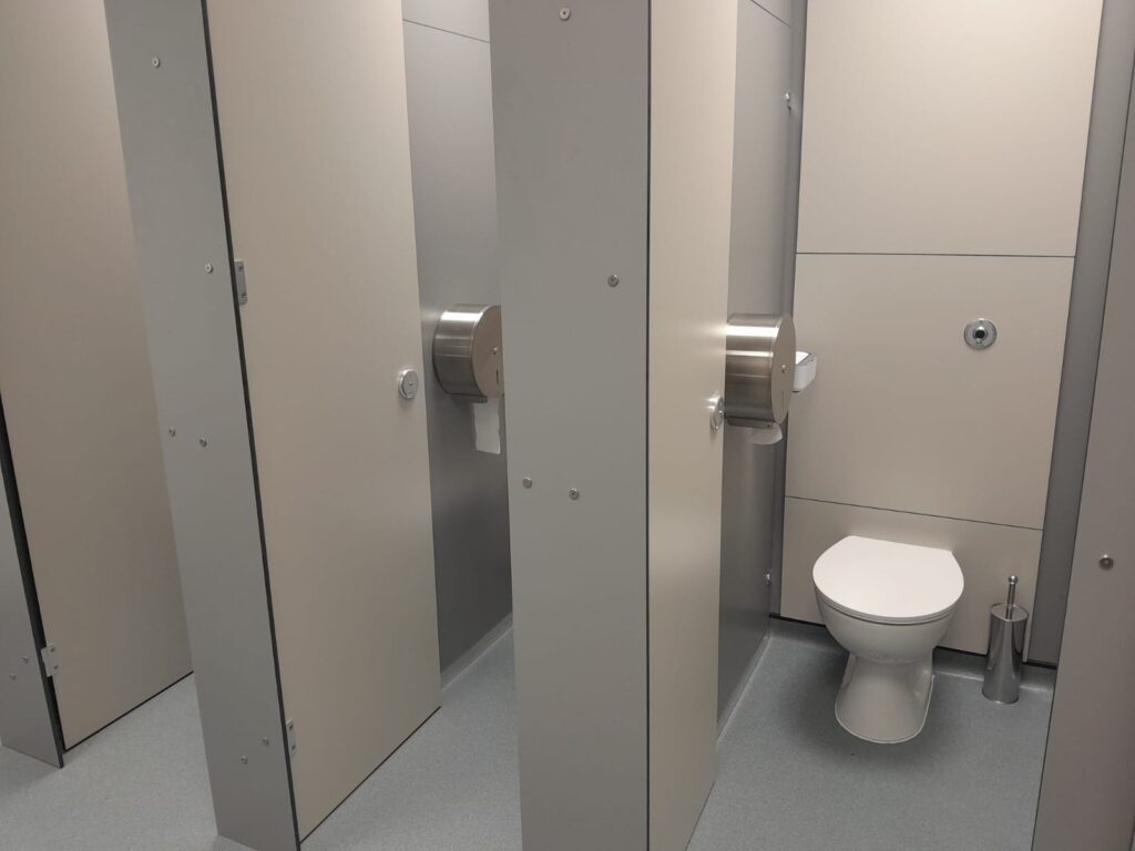 Washroom Installation: Toilet Cubicles for Every Setting